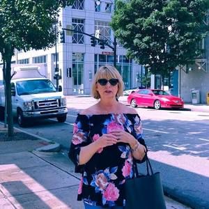 Meet your Posher, Sharon